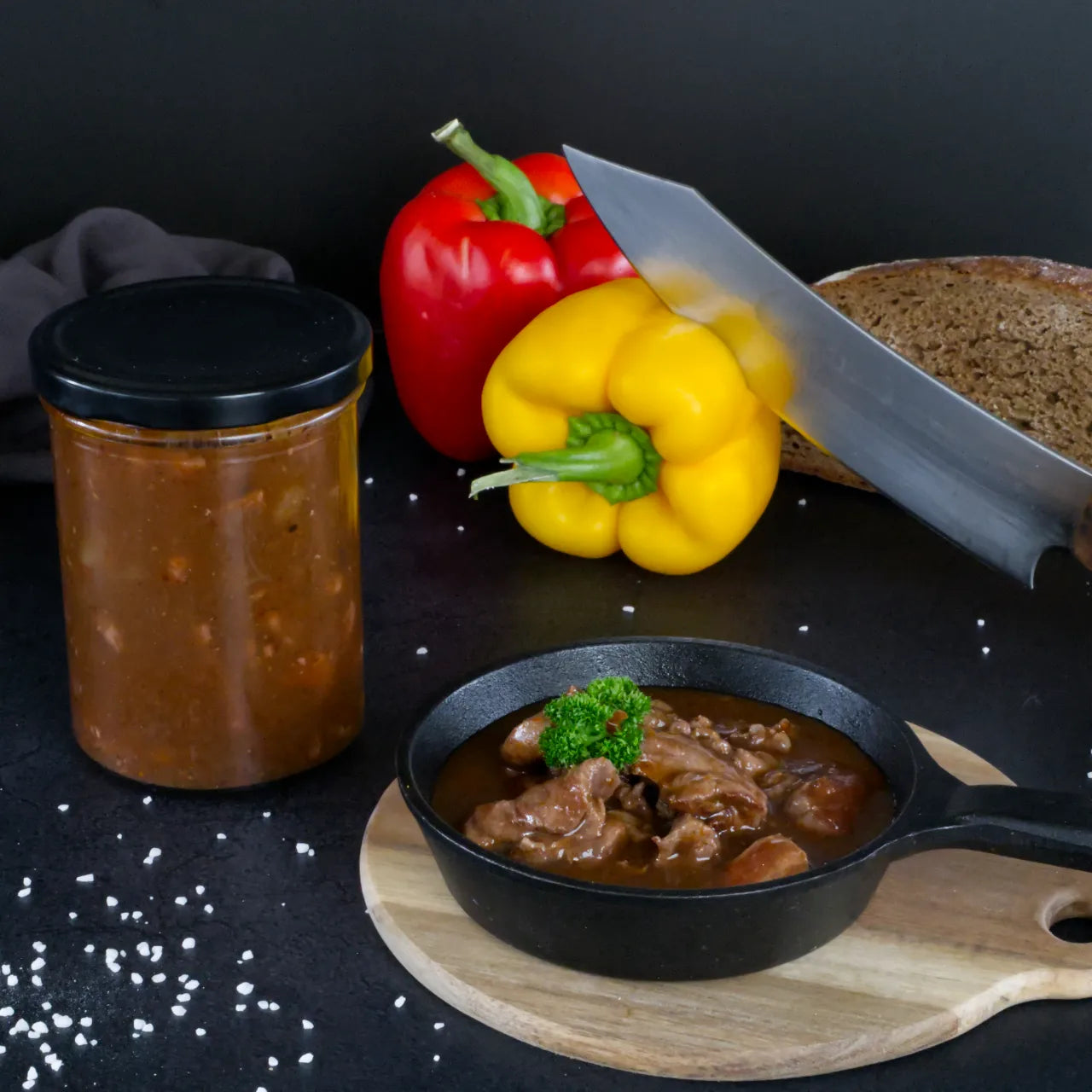 Wildgulasch – Fertiggericht mit Wildfleisch und Rotwein