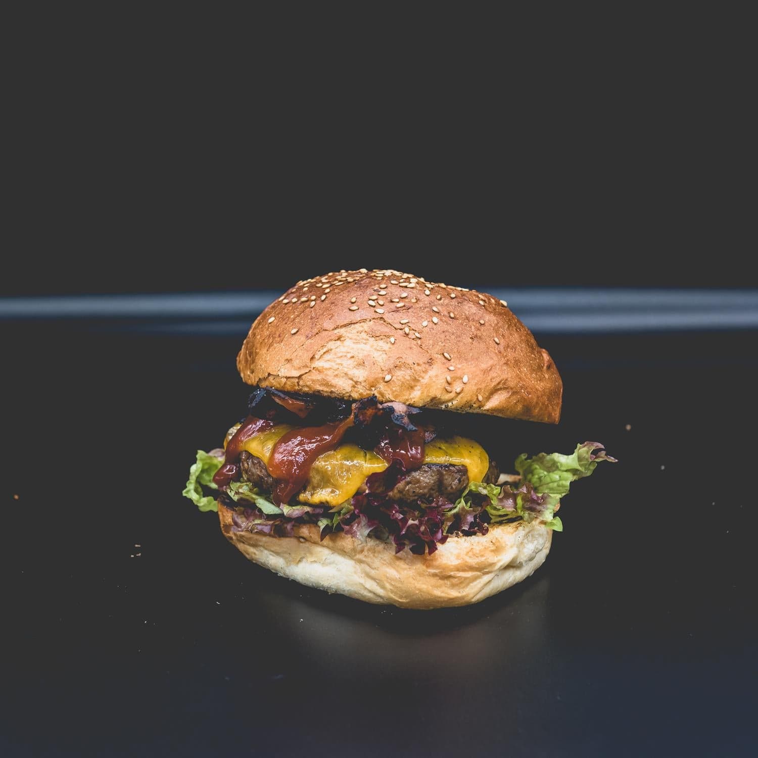 freybergers classic bacon cheese burger burger bau kasten classic bacon cheese burger 2 - natürlich von Freyberger