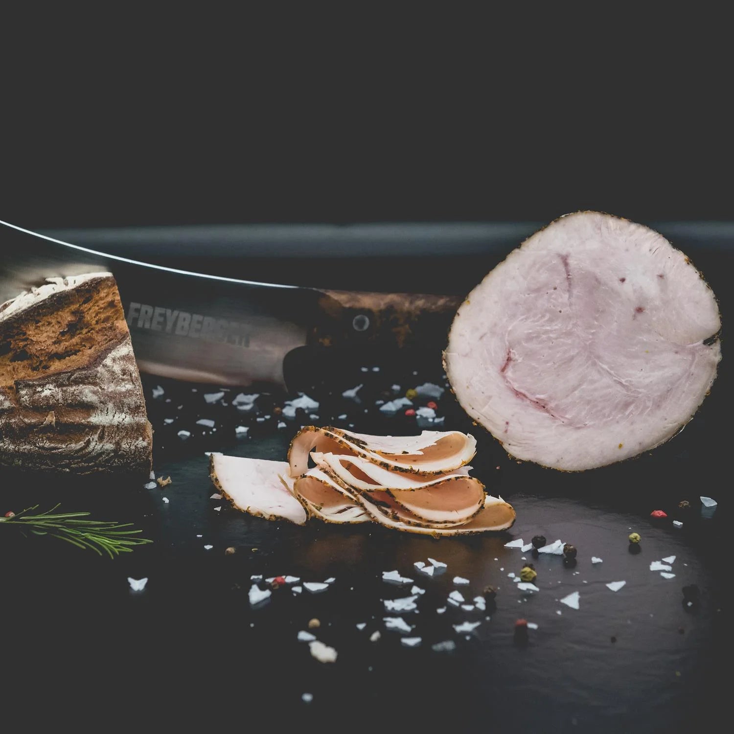 putenbrust im currymantel putenbrust im tomate basilikum mantel - natürlich von Freyberger