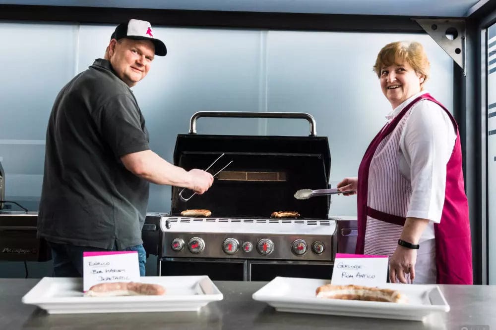kaesebratwurst Bratwurst des Jahres Griller im Portraet - natürlich von Freyberger
