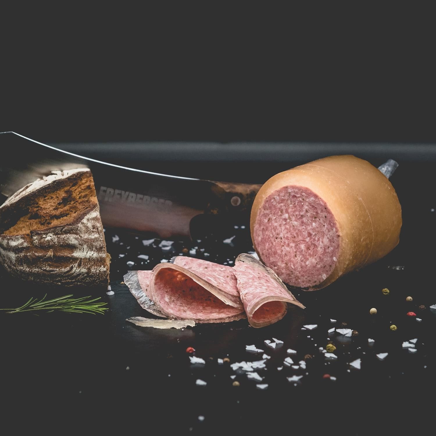 gekochte mettwurst in aspik - natürlich von Freyberger