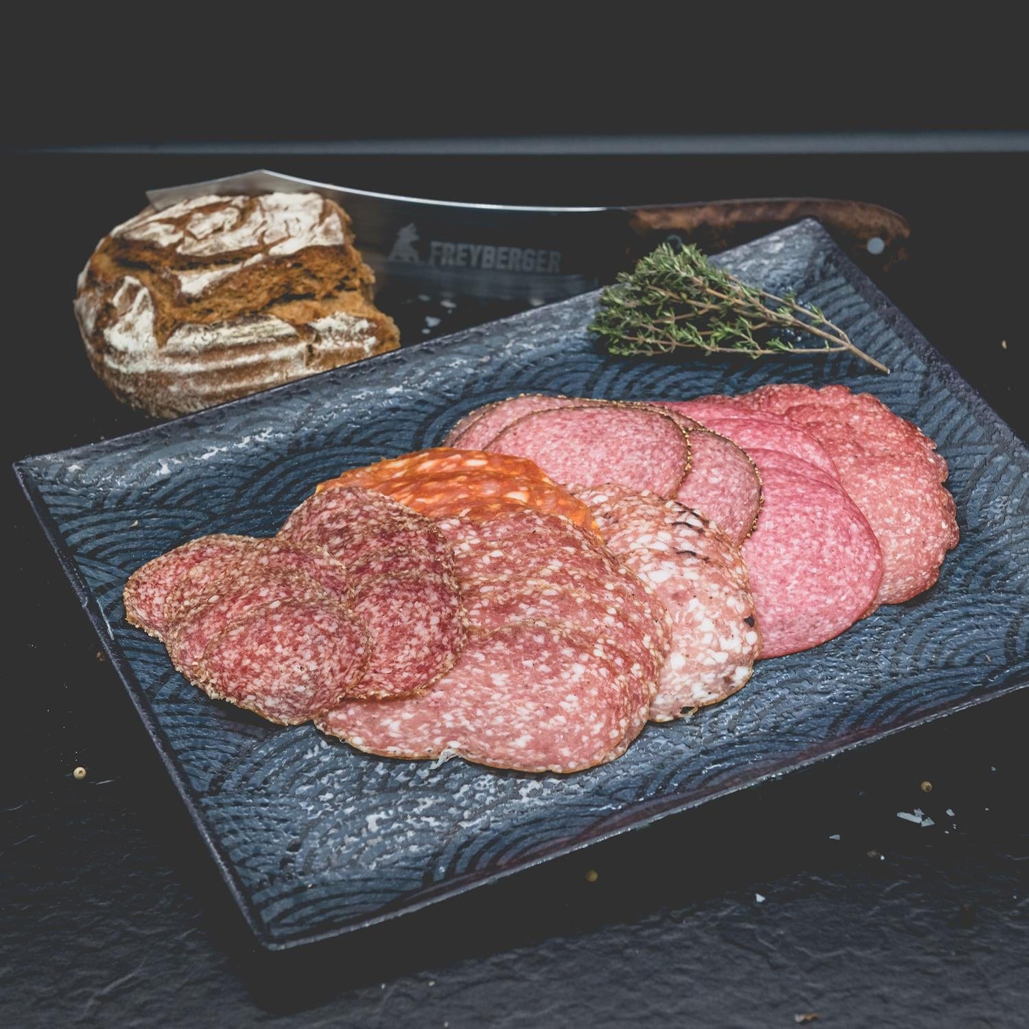 rohwurstaufschnitt rohwurstaufschnitt salami aufschnitt - natürlich von Freyberger