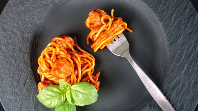 Spaghetti All'Assassina with bratwurst
