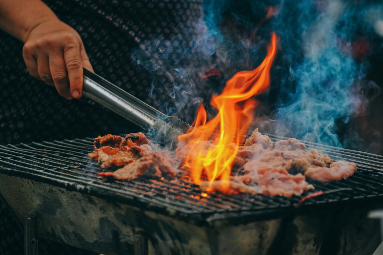 gefrorenes fleisch grillen