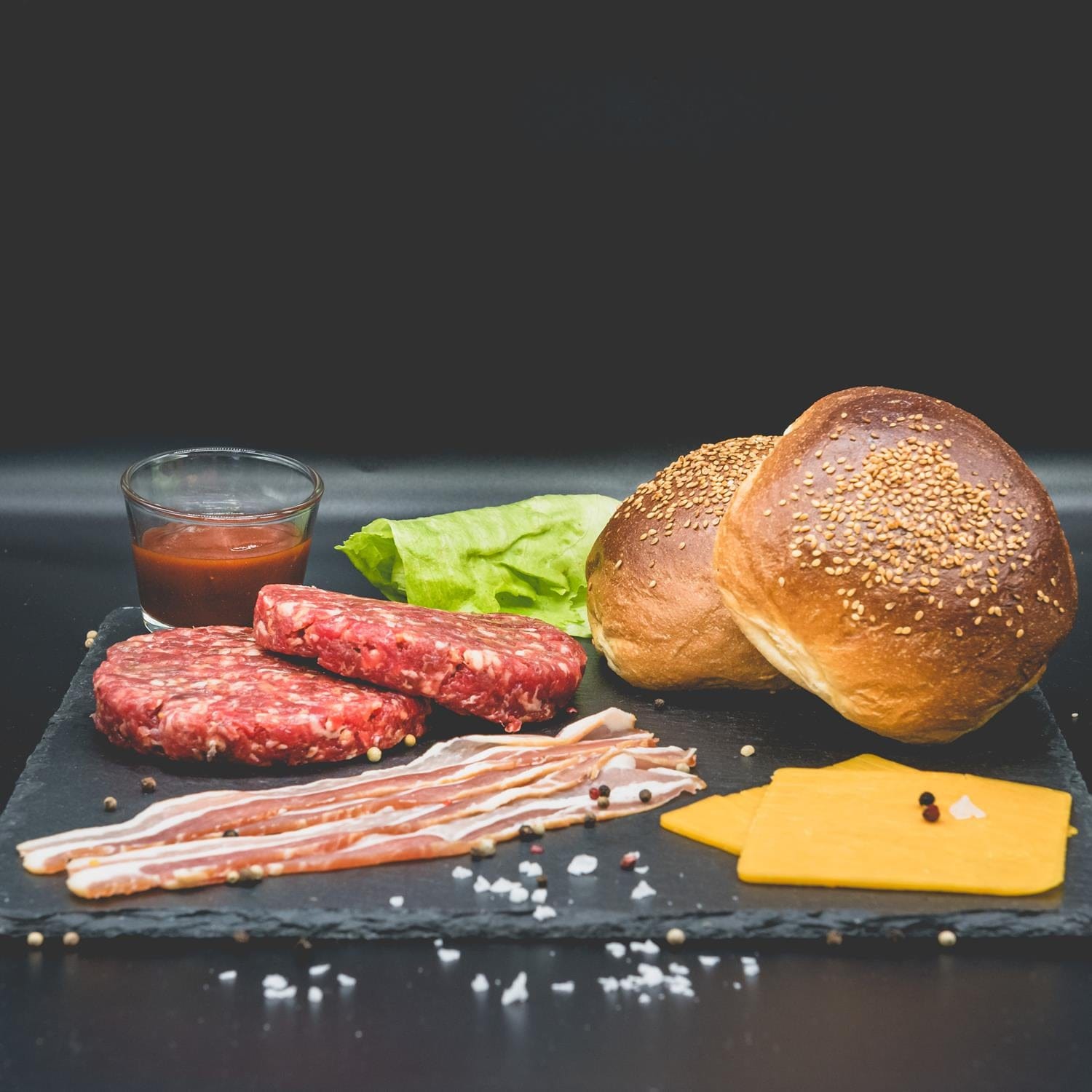 freybergers classic bacon cheese burger burger bau kasten 2 mal roh - natürlich von Freyberger