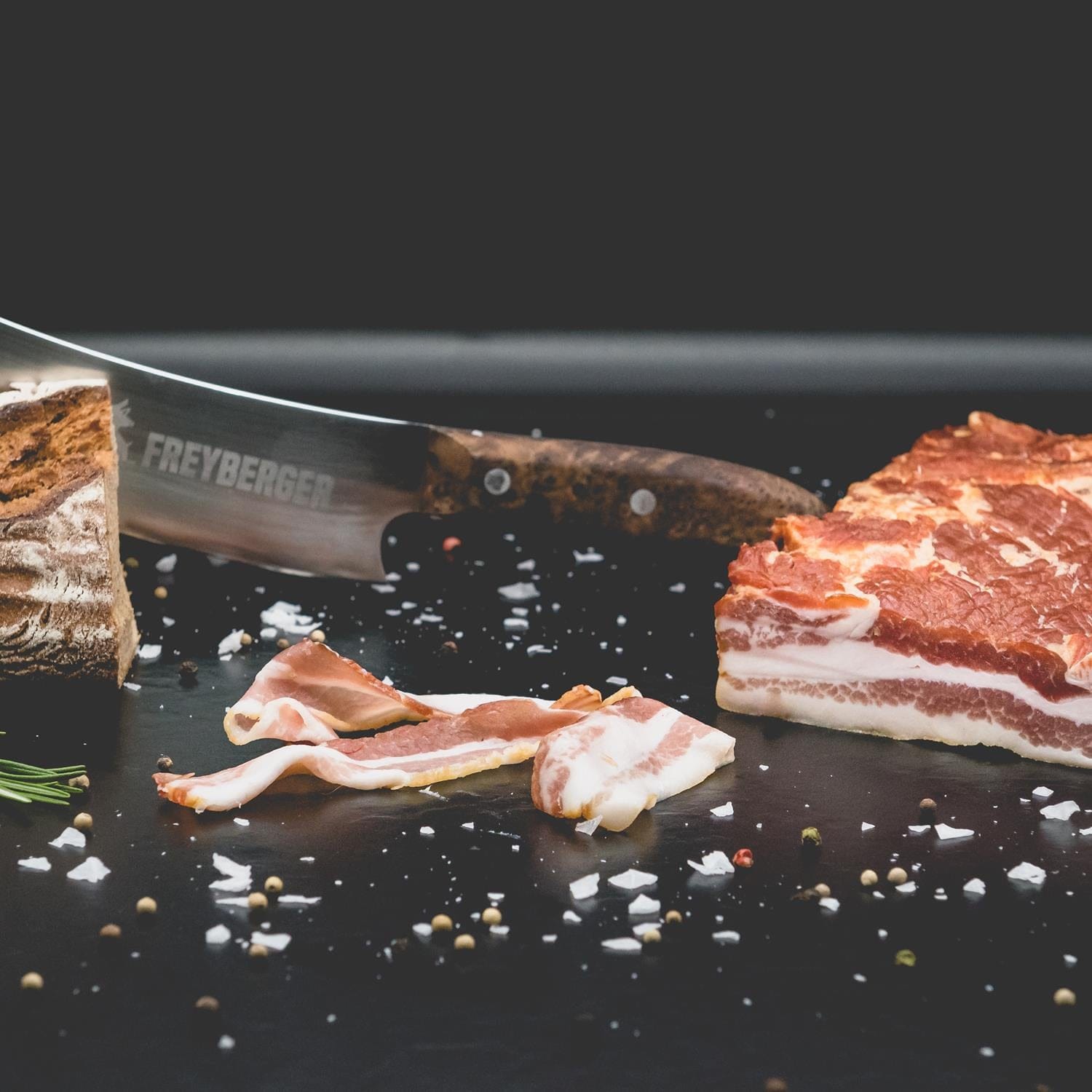 filetiertes Bündle (Bacon) in Scheiben