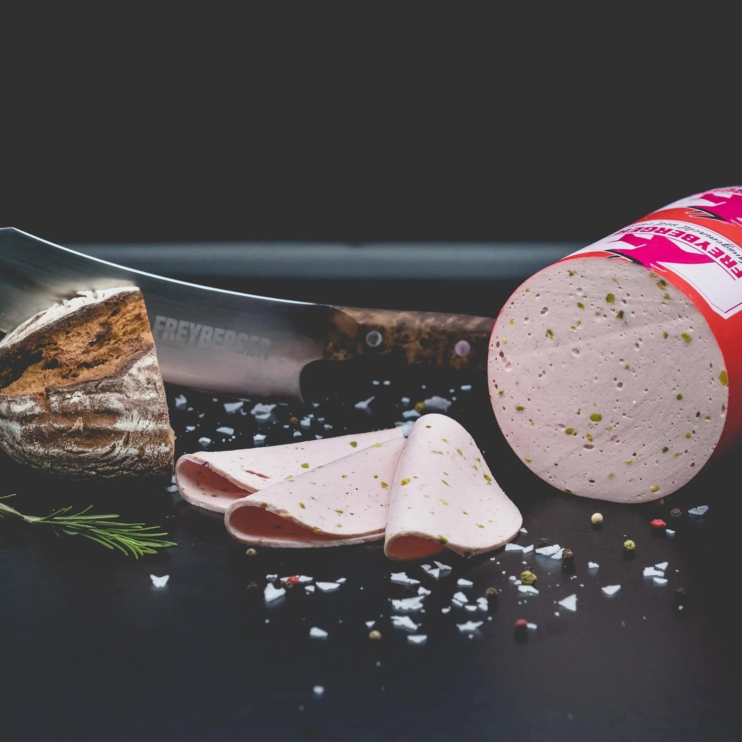 putenlyoner mit pistazien - natürlich von Freyberger