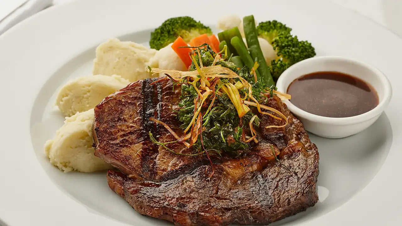 Schweineschnitzel mit Beilagen