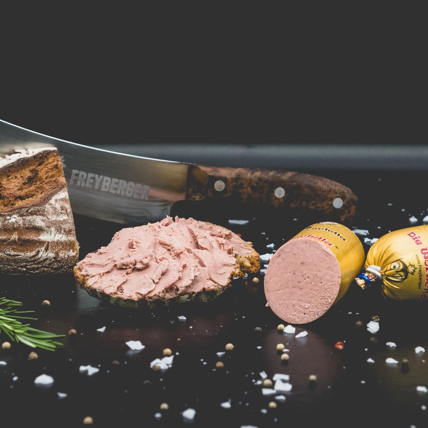 goldenes leberwuerstchen leberwoerschdla leberwurst im golddarm leberwoerschdla - natürlich von Freyberger